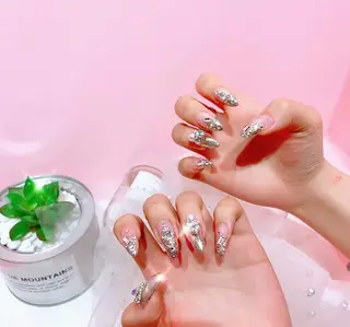 カラー ネイル Moonstone Salonのネイルデザイン