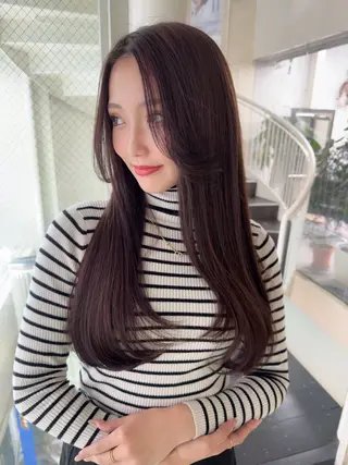 ロング riah  【リア】所属・瀧優華白髪ぼかし 大人レイヤー🩵のヘアスタイル