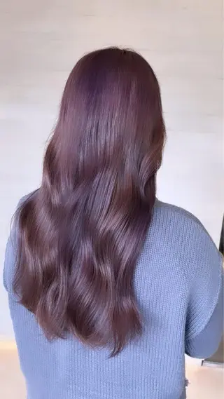 ロング カラー サキ🤍ハイトーン 🩰くびれ巻きヘアのヘアスタイル