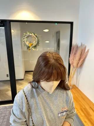 ミディアム カラー yuika .のヘアスタイル