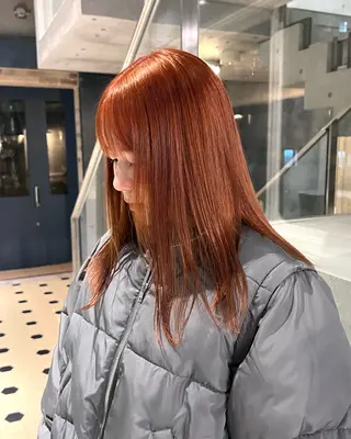 カラー RINA .のヘアスタイル