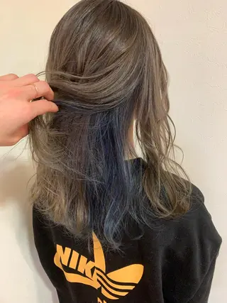 セミロング カラー Mikuri 【Little】のヘアスタイル