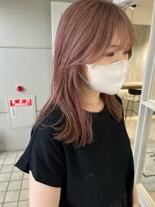 ミディアム カラー ヘアアレンジ 🫧umu.🫧韓国 /レイヤー/ハッシュのヘアスタイル