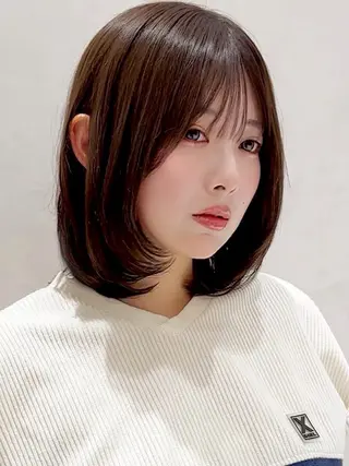 ミディアム レイヤーカット/ レイヤーボブ/kiiのヘアスタイル