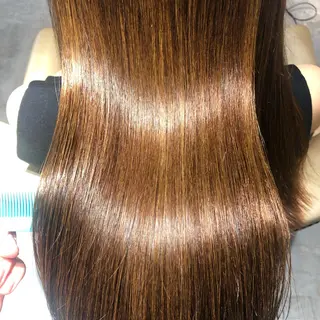 ロング 植田 彩加のヘアスタイル