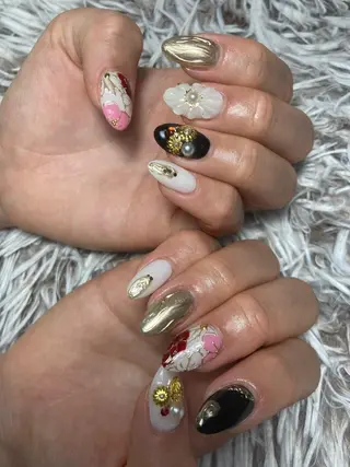 ミディアム ネイル ✴︎ Delightのネイルデザイン