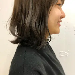 ミディアム 顔周りの垢抜けヘア 立山愛梨のヘアスタイル