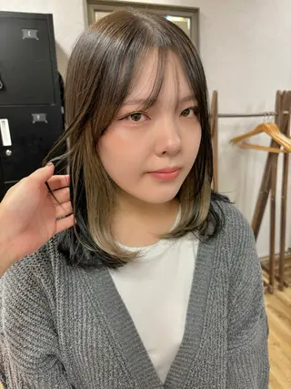 ミディアム カラー ヘアアレンジ ayumi🌈 インナーカラー🌈のヘアスタイル