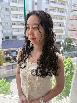 ロング パーマ スパイラルパーマ 🌐hina⭐️のヘアスタイル