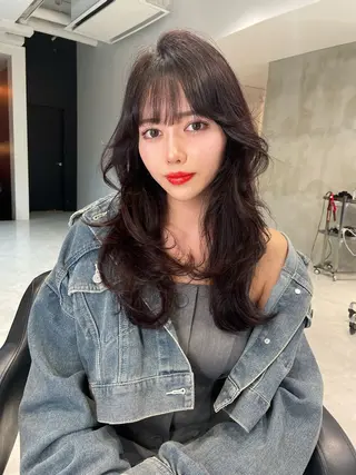 セミロング 韓国✖️網紅🖤 パーマYURIYAのヘアスタイル