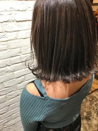 ミディアム カラー UMEDA FIGAROのヘアスタイル