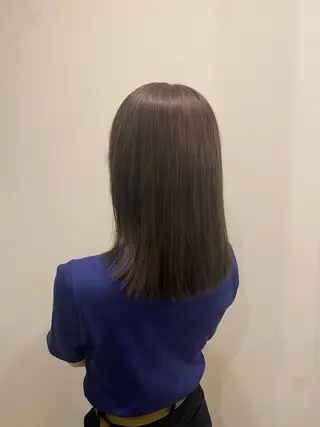 セミロング カラー 佐々木 愛里のヘアスタイル