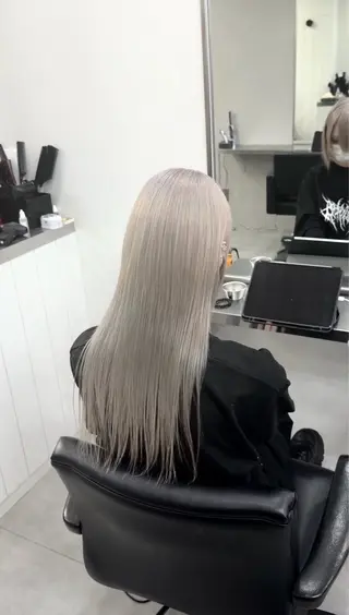 ロング カラー 蔭山 幸奈のヘアスタイル