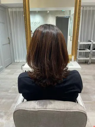 ミディアム 小野 明日香のヘアスタイル