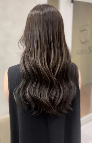 ロング カラー ハイライト 透明感カラー松本のヘアスタイル
