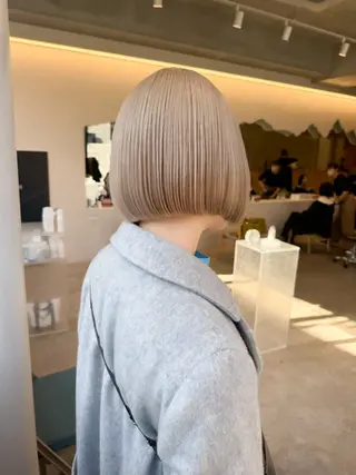 ショート カラー ヘアアレンジ ミニボブ/ブリーチ 🌈MISATOのヘアスタイル