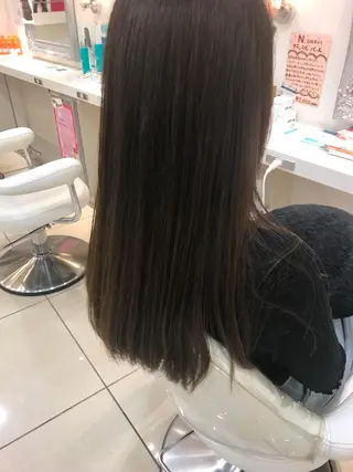 ロング デザインカラー茅ヶ崎 オオタ カズキのヘアスタイル