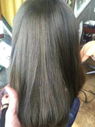 カラー 中村 海のヘアスタイル