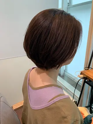 ショート カラー GO TODAY SHAiRE SALON 梅田店所属・透明感カラー/ボブ 今気になること占う人のヘアスタイル