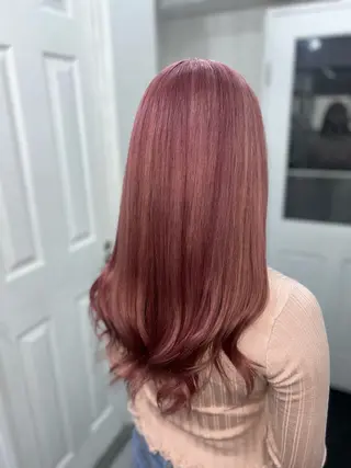 ロング 🪼モモカ/デザイン ハイトーンカラー🪼のヘアスタイル