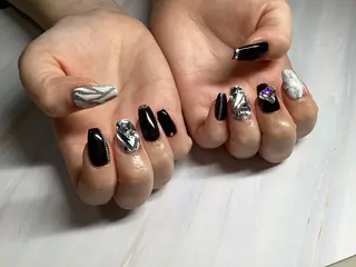 ネイル 渋谷　Laugh 8301のネイルデザイン