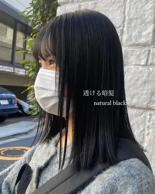 セミロング ミオ💎ショート 透ける暗髪のヘアスタイル