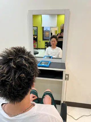 ショート ヘアアレンジ メンズ ハイトーン／パーマ 特化平田のヘアスタイル