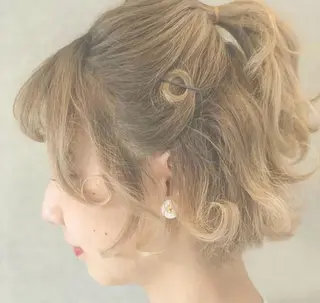ショート カラー ヘアアレンジ 高井瑠華🌼 ストカールカット特化のヘアスタイル