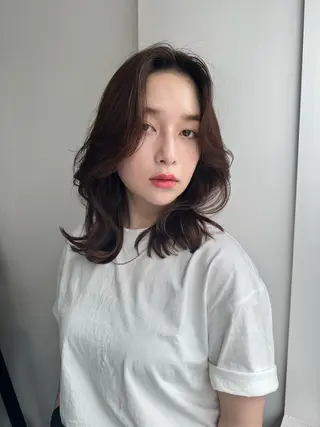 セミロング カラー パーマ ヘアアレンジ 【くせ毛解消】縮毛 髪質改善✨たくみ✨のヘアスタイル