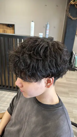 パーマ メンズ arika オケシ　リョウダイのヘアスタイル