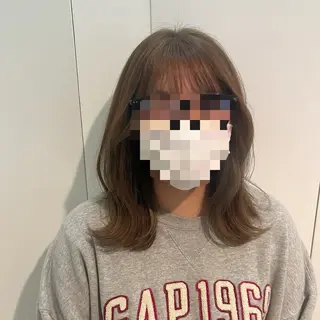 セミロング 曽根 玲奈のヘアスタイル