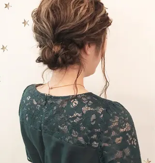 ミディアム ヘアアレンジ 市川 千夏のヘアスタイル