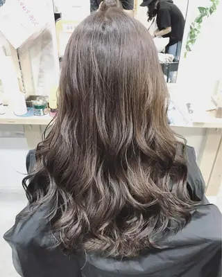 ロング カラー AnFye cinq milleのヘアスタイル