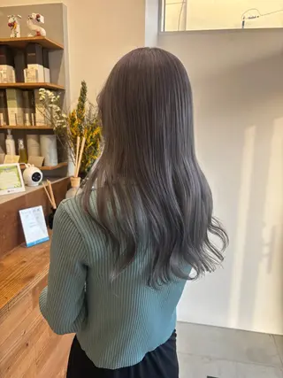 カラー 髙木 藍紗のヘアスタイル