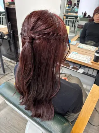 カラー 透明感ブラウン｜ レイヤー｜小寺 葵のヘアスタイル