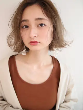 ミディアム カラー 安村 美奈のヘアスタイル
