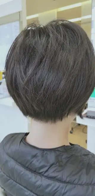 ショート 吉田 恒のヘアスタイル