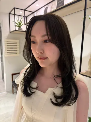 ロング 暖色カラー 奥村陽花のヘアスタイル