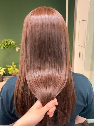 ロング カラー ひなた あゆみのヘアスタイル