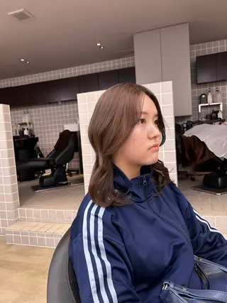 カラー 透明感ベージュ🤎 ナチュラルレイヤーのヘアスタイル