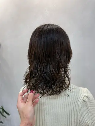 ミディアム 表参道ミディアム レイヤー山岸季生のヘアスタイル