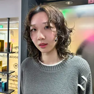 ミディアム パーマ 札幌パーマ/ レイヤー/後藤海音のヘアスタイル