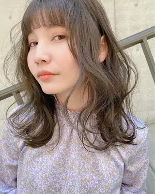 セミロング カラー パーマ lani ブリーチ /ダブルカラーのヘアスタイル