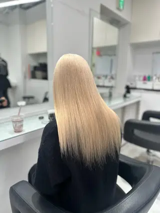 セミロング カラー ❄最強かわいいカラー ❄️MINA❄️のヘアスタイル