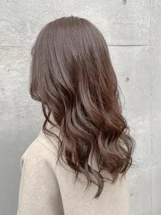 セミロング カラー 【透明感、艶髪】西村 有司のヘアスタイル