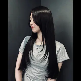 ロング 彩名/透明感カラー/ レイヤーカットのヘアスタイル