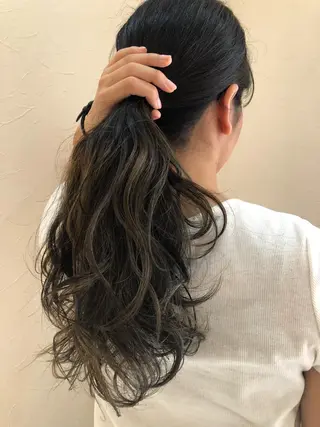 セミロング カラー パーマ ヘアアレンジ IVY villa Suzu.のヘアスタイル