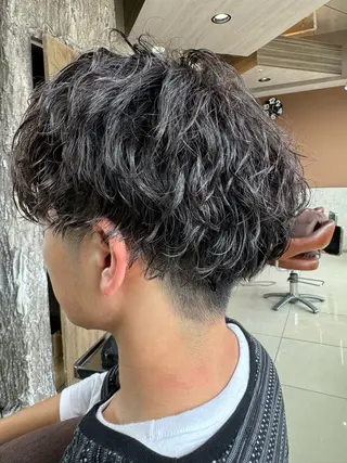 ショート パーマ メンズ 透明感カラー& メンズアイブロウ専門のヘアスタイル