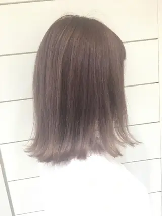ミディアム カラー 鍵山 千秋のヘアスタイル