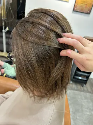 ミディアム カラー おおた きょうかのヘアスタイル